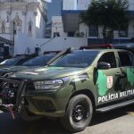 No último sábado, dia 28 de outubro, um homem que estava a bordo de uma BMW branca foi alvejado e perdeu a vida após um incidente envolvendo policiais militares no Distrito Federal. (Foto Agência Brasil)