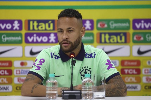 Irmã e Pai de Neymar atualizam caso clínico do jogador após cirurgia no joelho (Foto: Instagram)