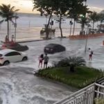 O mar estava agitado e uma onda forte invadiu não só a areia da praia do Leblon, na Zona Sul. (Foto: reprodução vídeo Instagram)