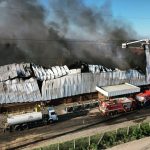 "Por ora, felizmente, informamos que nenhum dos nossos colaboradores sofreu ferimentos graves e deixaram o local em segurança", informou a empresa. (Foto: Instagram Victor Correa)