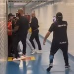 Ele estava acompanhado de seguranças, tentaram invadir, mas não conseguiram, porém houve uma discussão com os funcionários da equipe gaúcha. (Foto: reprodução vídeo Instagram)