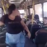 Passageiros relataram que o ar condicionado do ônibus da linha 342, da viação Pavunense, não funcionava. (Foto: reprodução vídeo)