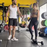 O profissional postou um reles de treino com a atriz bem "fofo", e com uma musica romântica no fundo. (Foto: reprodução vídeo Instagram)