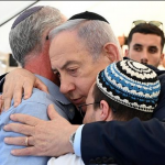 Netanyahu alegou que os EUA prometeram suspender restrições ao envio de armas a Israel. (Foto: Instagram)