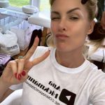 Nesta sexta-feira (17), Ana Hickmann postou um story com outra mensagem de recomeço, cerca de quase uma semana que foi agredida pelo seu ex-marido, Alexandre Correa na frente do seu filho (Foto: Instagram)