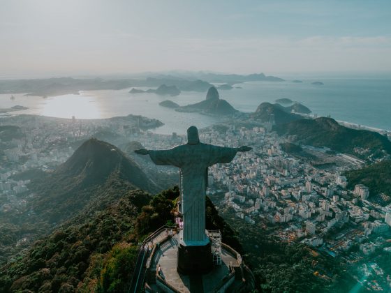 Parte do Rio de Janeiro e Santos pode ser engolida pelo mar até 2050. (Foto Pexels)