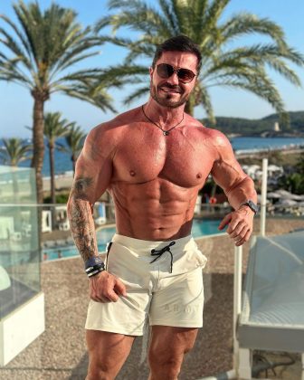 Renato Cariani, um influenciador conhecido, é formado em Química e é reconhecido no segmento fitness nas redes sociais. (Foto Instagram)