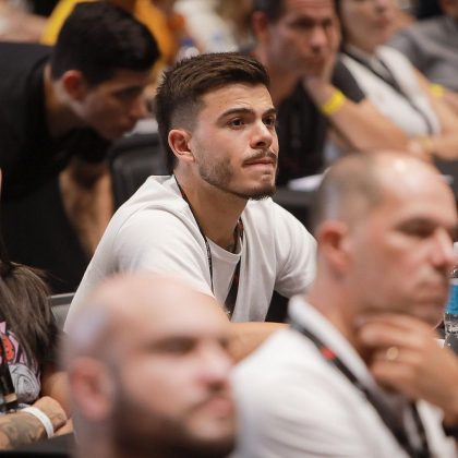 Durante a coletiva, Thomas brincou com a ausência de Biel: "Se até de olhar no olho, ele ficou com medo, imagina de sair na mão comigo". (Foto Instagram)