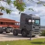 Caminhão que Safadão ganhou de presente de Natal. (Foto: Instagram)