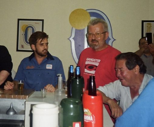 O verso "acorda, Pedrinho, que hoje tem campeonato" surgiu como piada interna entre o grupo de amigos do qual a banda participava. (Foto: Instagram)