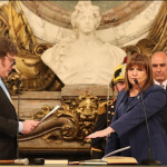 Patrícia Bullrich, ao lado de Milei, ao assumir o ministério da Segurança (Foto: Instagram)