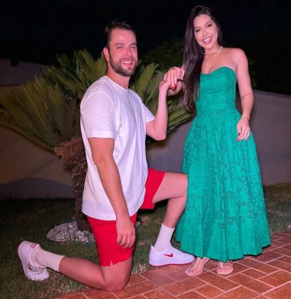 Gustavo Marsengo pede Laís Caldas em casamento no Natal: "O início de uma vida inteira". (Foto: Instagram)