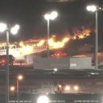 Alguns voos estavam sendo desviados para o aeroporto de Narita, na província de Chiba. (Foto: reprodução vídeo Instagram)