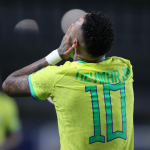 Em entrevista à TV Globo, Dorival Jr. afirmou que Neymar precisará abrir mão de algumas coisas para se destacar pelo Brasil. (Foto: Instagram)