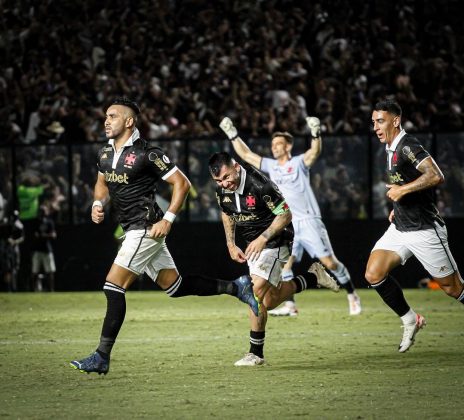 "Sr. Tarcizo Pinheiro Caetano, nunca mais componha a equipe de arbitragem em jogos do Vasco da Gama SAF" (Foto Instagram)