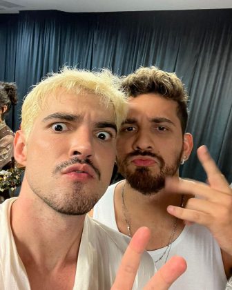 Recentemente, Gustavo compartilhou uma foto com o também cantor Jão, gerando uma série de comentários na internet. (Foto Instagram)