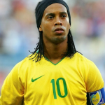 Ronaldinho era famoso por sua habilidade técnica, dribles desconcertantes e passes criativos. (Foto: Instagram)