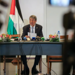 Embaixador Palestino em conferência de imprensa. (Foto: Reprodução Antônio Cruz / Agência Brasil)