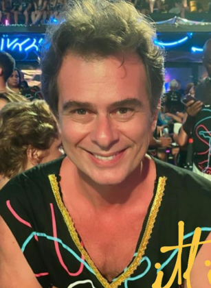 João Vitti é um renomado diretor, ator e autor brasileiro, conhecido por seu trabalho na televisão e no teatro. (Foto: Instagram)