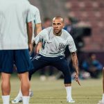 A estátua em homenagem ao ex-jogador de futebol e nativo de Juazeiro, Daniel Alves. (Foto Instagram)