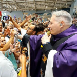 Padre Marcelo estudou filosofia no Seminário Missionário Arquidiocesano Redemptoris Mater e teologia no Seminário São José, ambos em São Paulo. (Foto: Instagram)