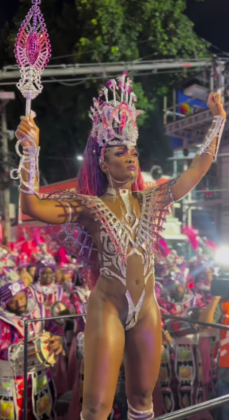 "Vamos fechar com chave de ouro, vai ser um desfile incrível, a gente esperou muito por isso" (Foto: Instagram)