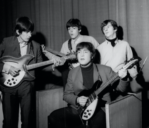 Os Beatles, surgidos das ruas movimentadas de Liverpool, capturaram a imaginação de uma geração com suas melodias cativantes e letras inovadoras. (Foto: Instagram)