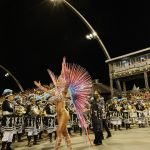 A apresentadora, Sabrina Sato, estava deslumbrante e nas vésperas de entrar na Sapucaí, em mais um desfile com a Unidos de Vila Isabel, em um rápida entrevista com o portal LeoDias (Foto: Instagram)