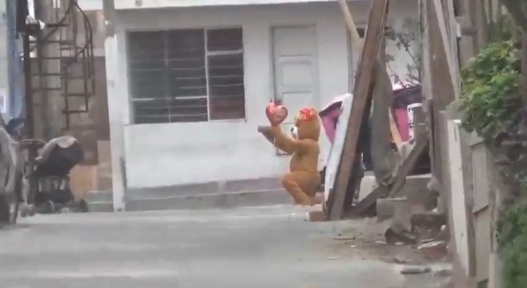 Numa véspera de Dia dos Namorados movimentada em Lima, a polícia peruana preparava uma operação incomum. (Foto: X)