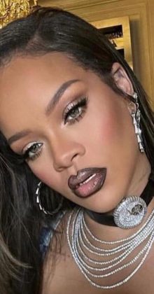 Rihanna é uma cantora, empresária de calibre mundial (Foto: Instagram)