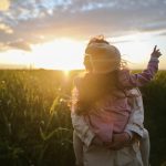 A mãe ainda afirmou que sua filha teria que aceitar o relacionamento dos dois mais cedo ou mais tarde. (Foto Pexels)