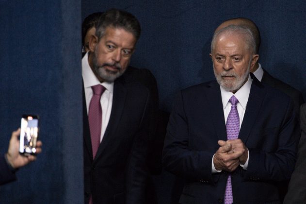 Após um início de ano conturbado entre o legislativo e executivo, o presidente Lula acalmou os ânimos com Arthur Lira (PP), o presidente da Câmara dos Deputados (Foto: Agência Brasil)