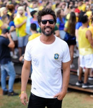 Ator desabafa sobre desânimo com o fracasso da abertura do "Pit Dog". (Foto: Instagram)