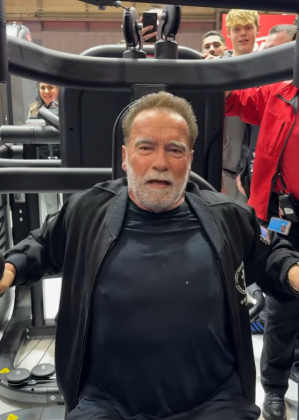 Aos 75 anos, Schwarzenegger mantém-se ativo e envolvido em causas ambientais. (Foto: Instagram)