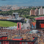 Um festival que ocupa os 600mil m² do Autódromo de Interlagos em São Paulo com música, arte, gastronomia, moda e muito mais. (Foto: Divulgação)