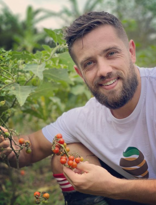 O ator Rafael Cardoso, conhecido por seus papéis na televisão, está temporariamente afastado. (Foto: Instagram)