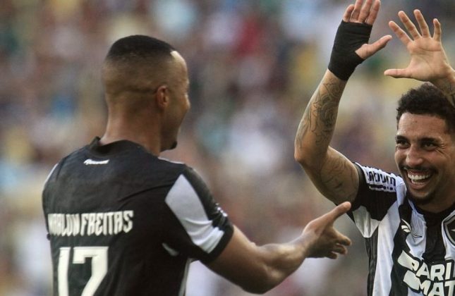 Como investidor, John Textor busca implementar estratégias para impulsionar o desempenho do Botafogo, tanto dentro quanto fora de campo. (Foto: Instagram)