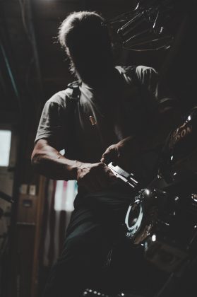 "Nas últimas horas, os soldados identificaram terroristas atirando contra eles a partir de vários edifícios do hospital". (Foto Pexels)