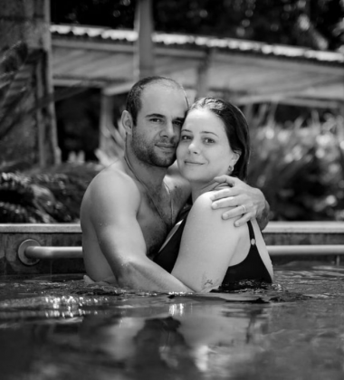 A atriz está casada com o fotógrafo Guilherme Burgos desde dezembro do ano passado. (Foto: Instagram)
