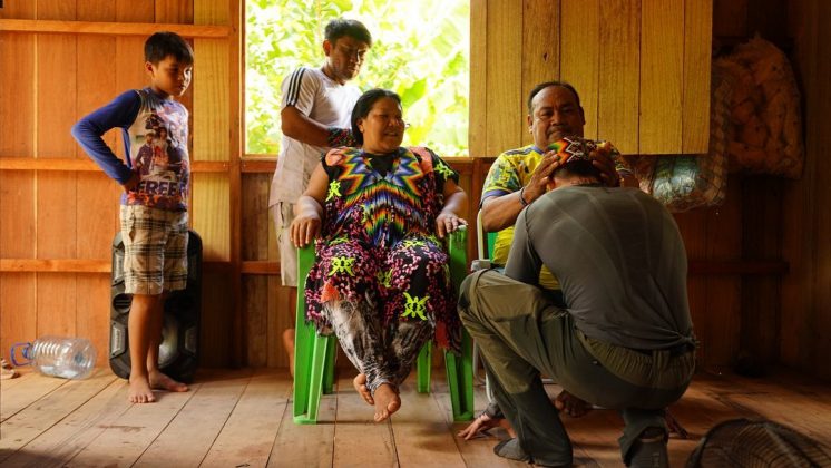 "Obrigado à comunidade Yawanawá por tudo". (Foto Instagram)