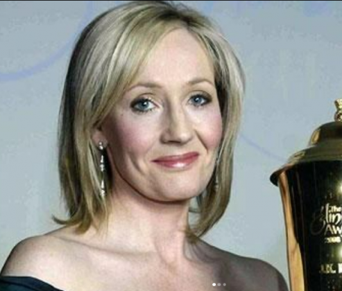 Rowling respondeu a um fã que perguntou sobre um pedido de desculpas público de Radcliffe e Watson. (Foto: Instagram)