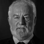 Bernard Hill será lembrado com carinho e respeito por todos que o admiraram. (Foto: Instagram)