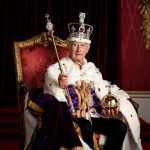 Rei Charles III comemora um ano da coroação, em meio ao tratamento contra um câncer (Foto: Instagram)