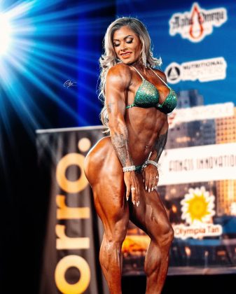 Juliane Almeida, ex-integrante do grupo Tchan, também participou do evento na categoria wellness, porém não saiu vitoriosa. (Foto: Instagram)