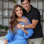 Nova foto juntos: Nicole e Marcelo sorriem ao lado de Pinóquio. (Foto: Instagram)
