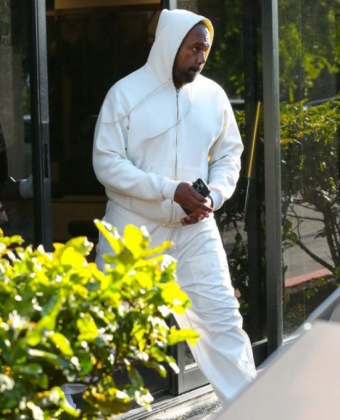 Processo acusa Kanye e Yiannopoulos de criar um ambiente de trabalho tóxico. (Foto: Instagram)