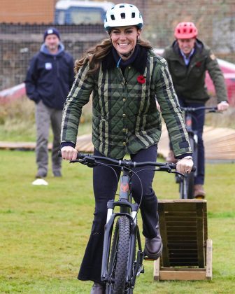 "Ela está doente demais para ser ativa", conta biógrafa de Diana sobre Kate Middleton (Foto: Instagram)