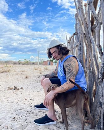 "Não tenho uma memória exata desse dia, pois prefiro não guardar essa história na mente para ficar remoendo. Não vivo no passado", afirmou antes de compartilhar detalhes. (Foto Instagram)