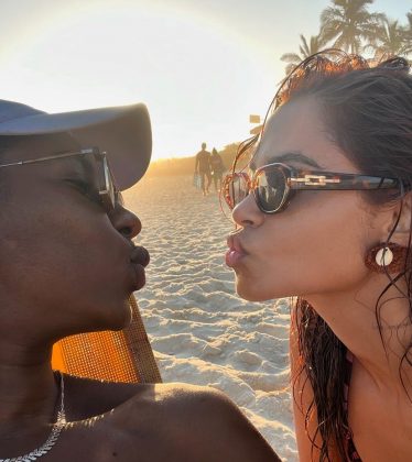 O casal tornou o relacionamento público em fevereiro deste ano. (Foto: Instagram)