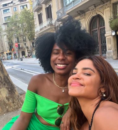 Lucy Alves e Indira Nascimento anunciam o término do namoro. (Foto: Instagram)